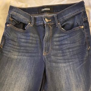 🌞Express size 6 Bell Flare Jeans🌞